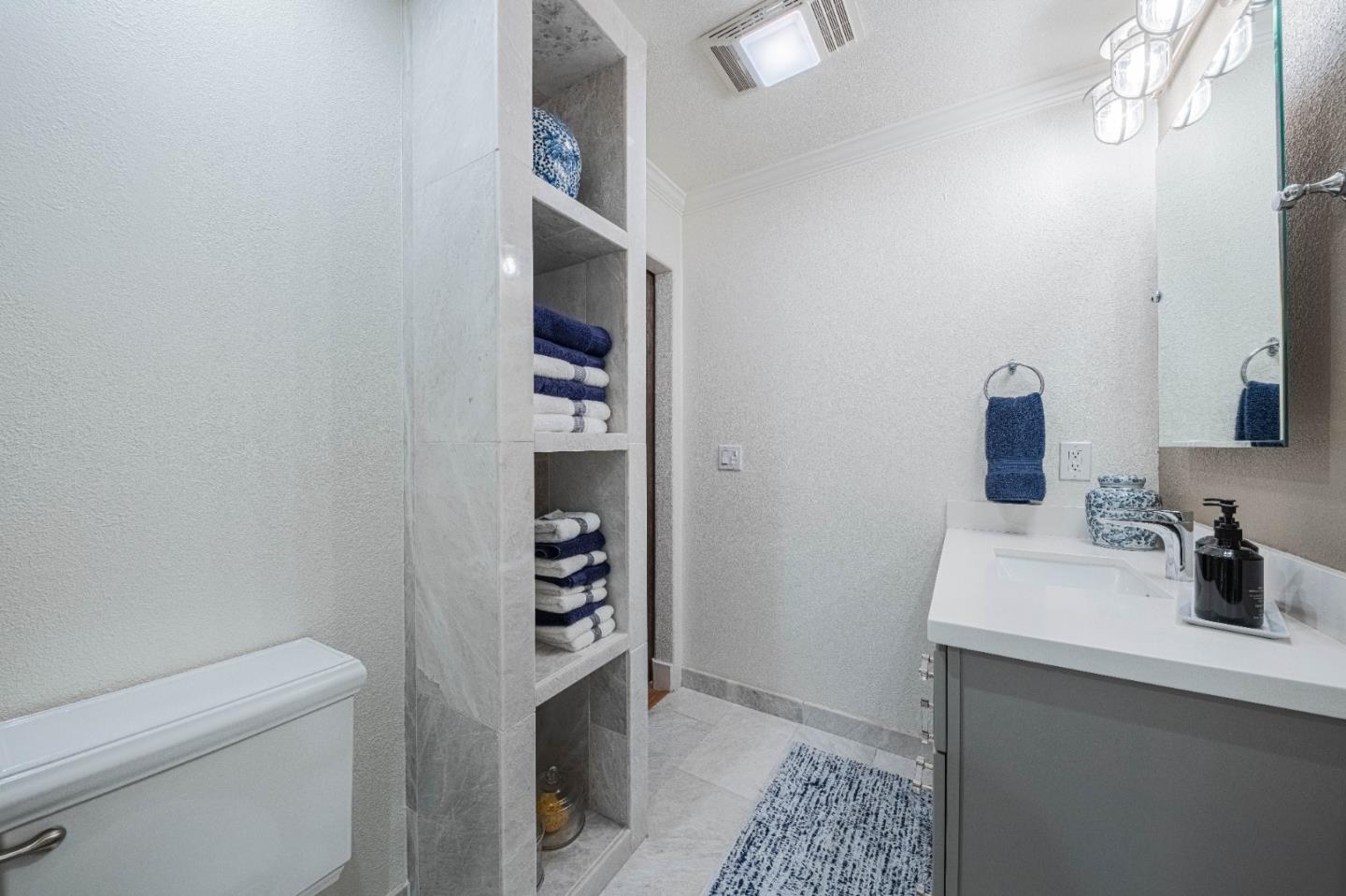 25552 Meadowview Circle