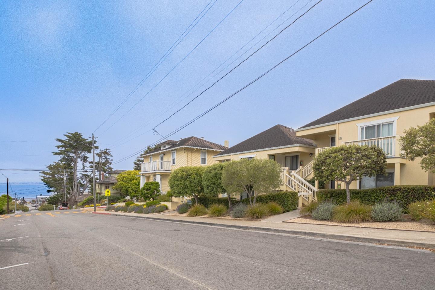 585 Laine Street 10