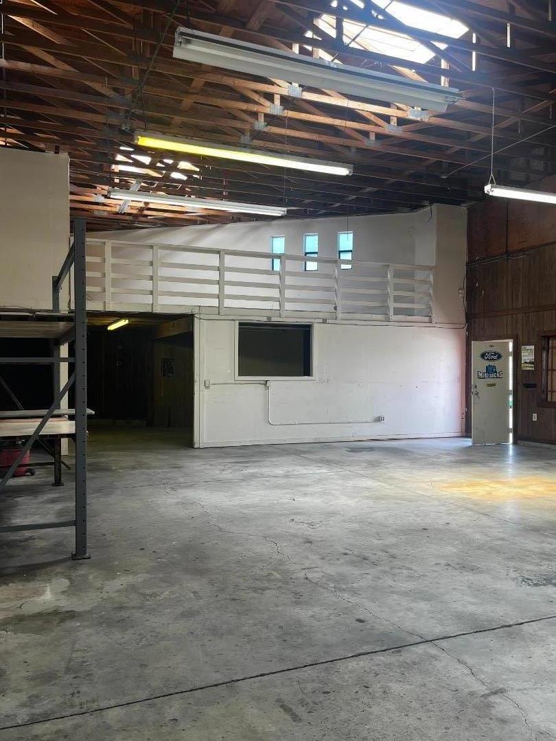 206 Market Way