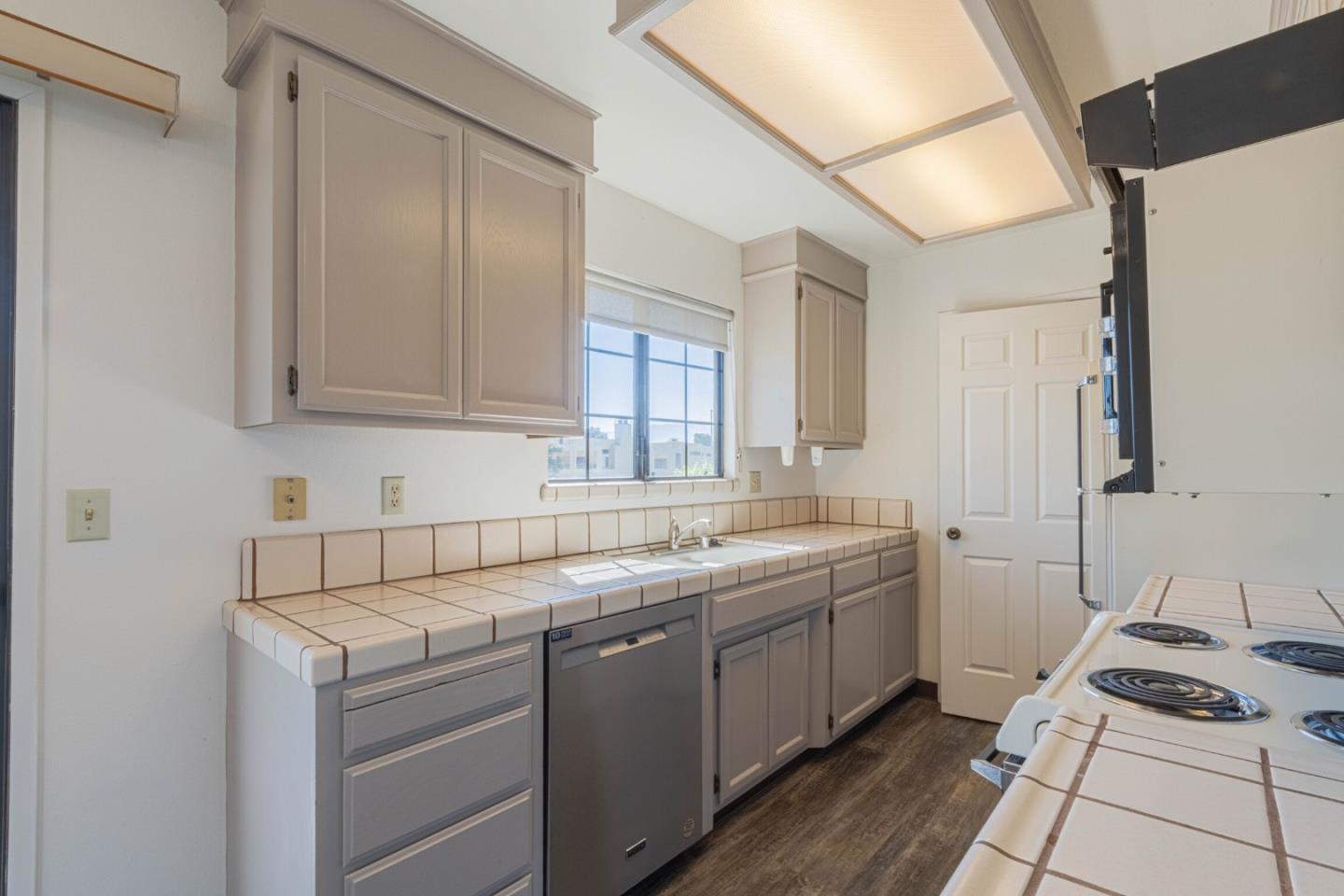 1052 Padre Drive 3