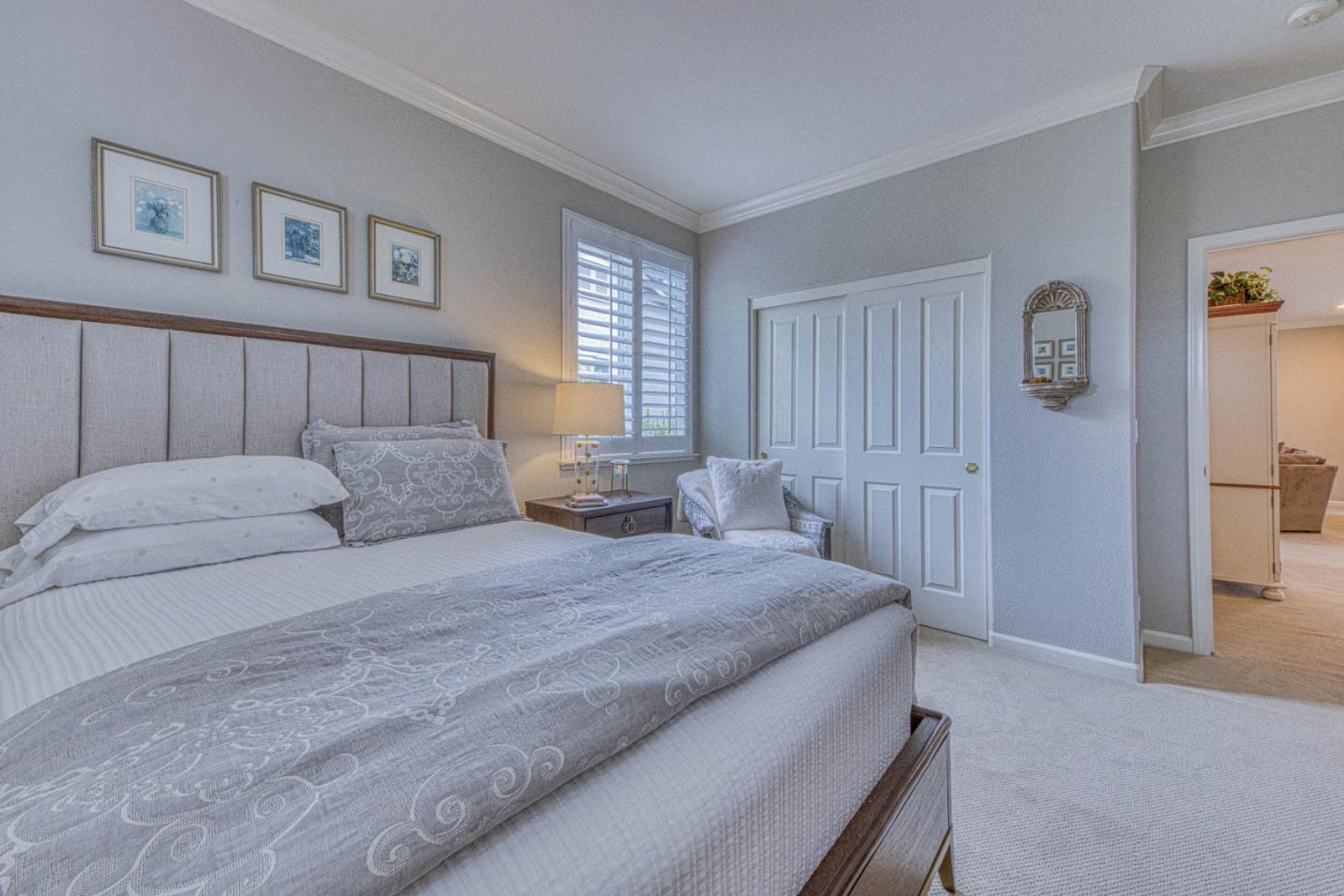 4150 Peninsula Point Drive