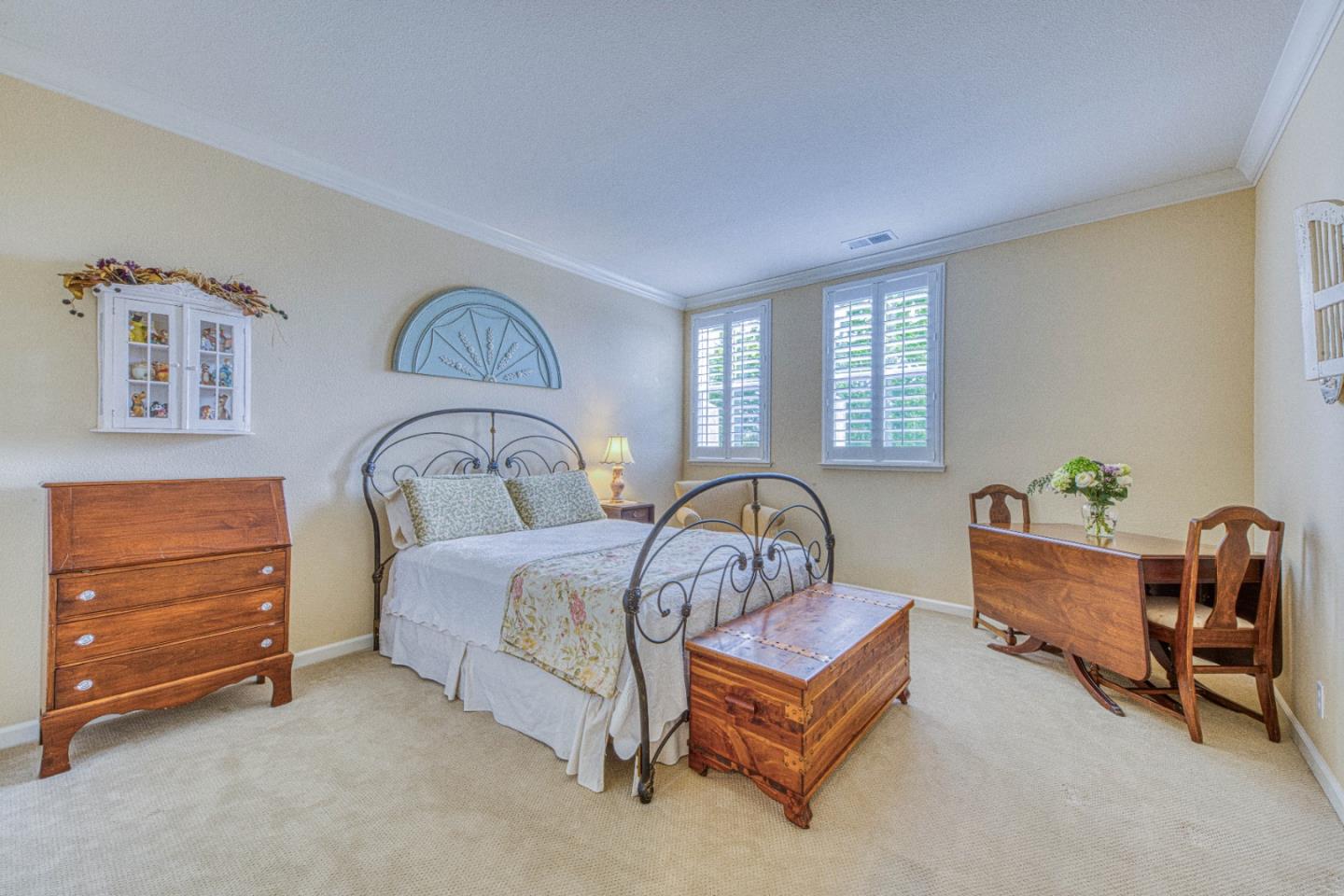 4150 Peninsula Point Drive