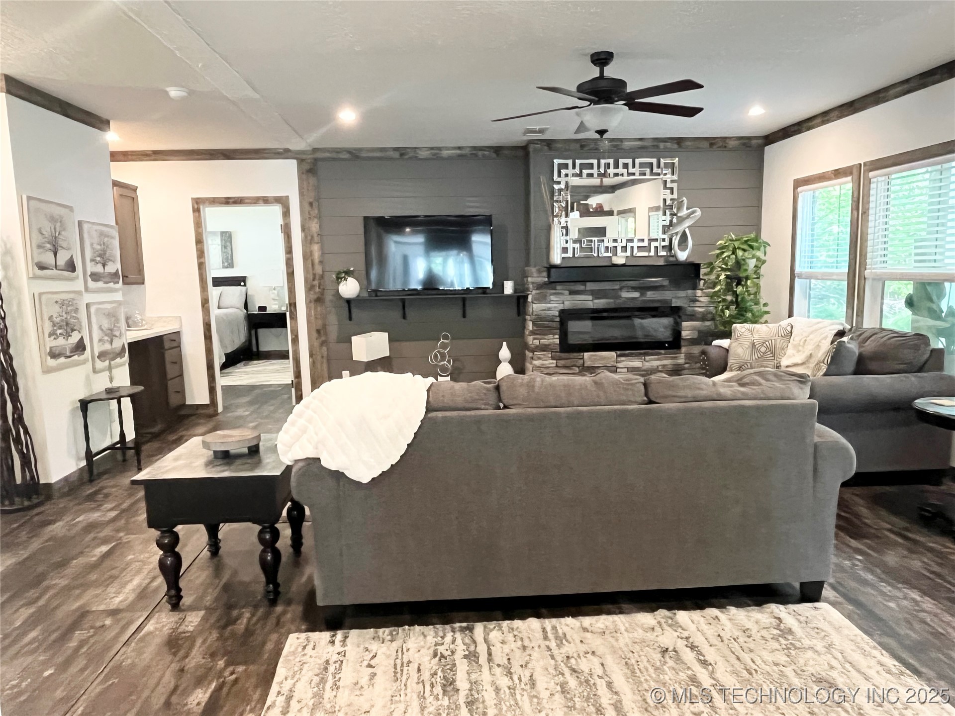 425599 E 1168 Road