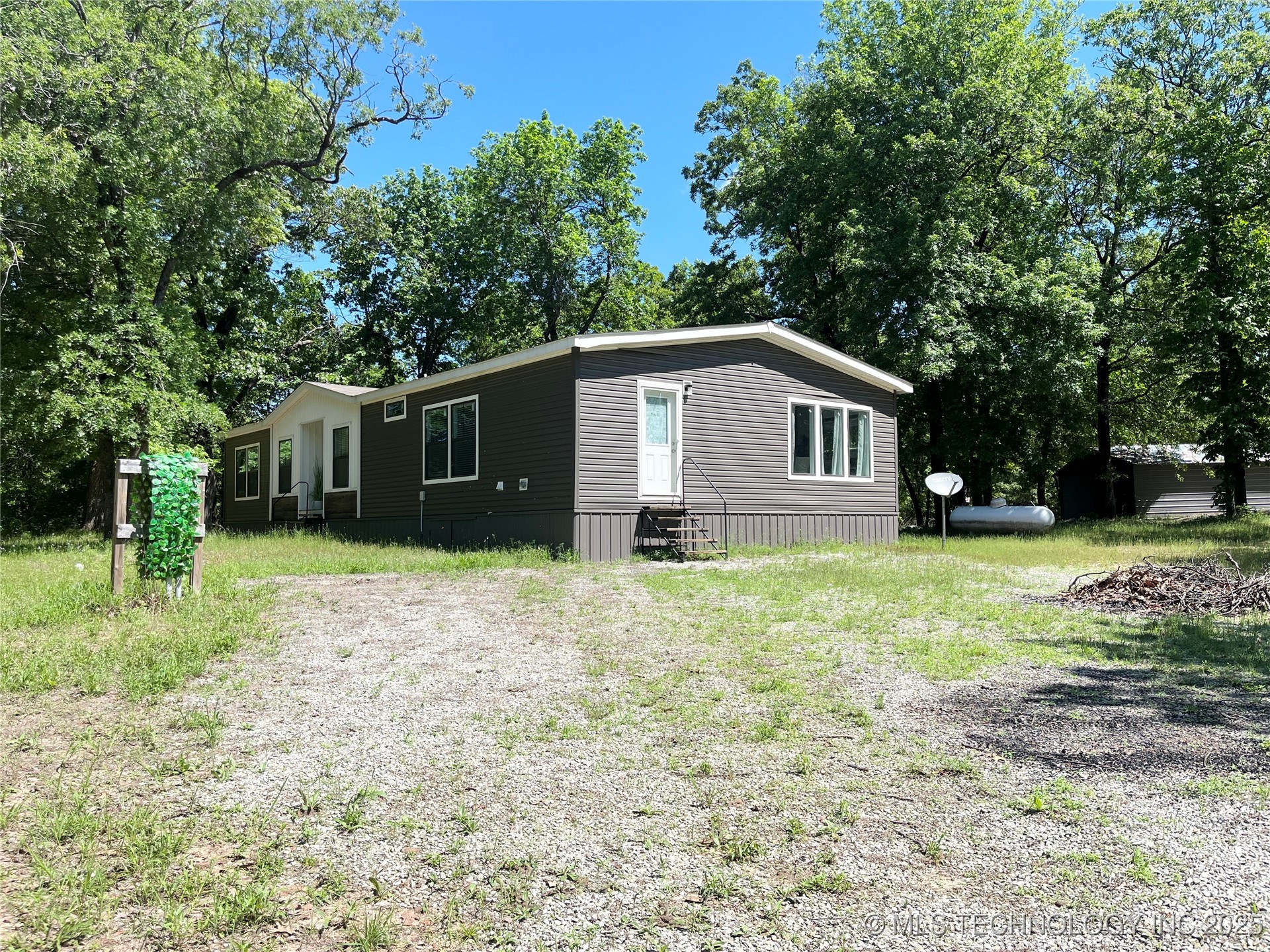 425599 E 1168 Road
