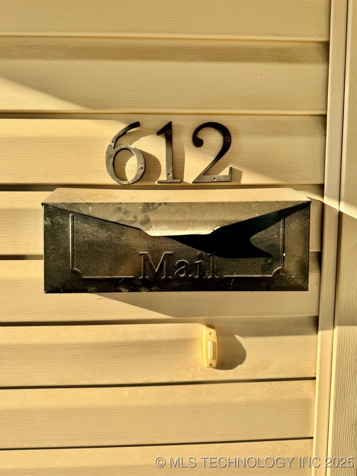 614 W Jefferson Avenue