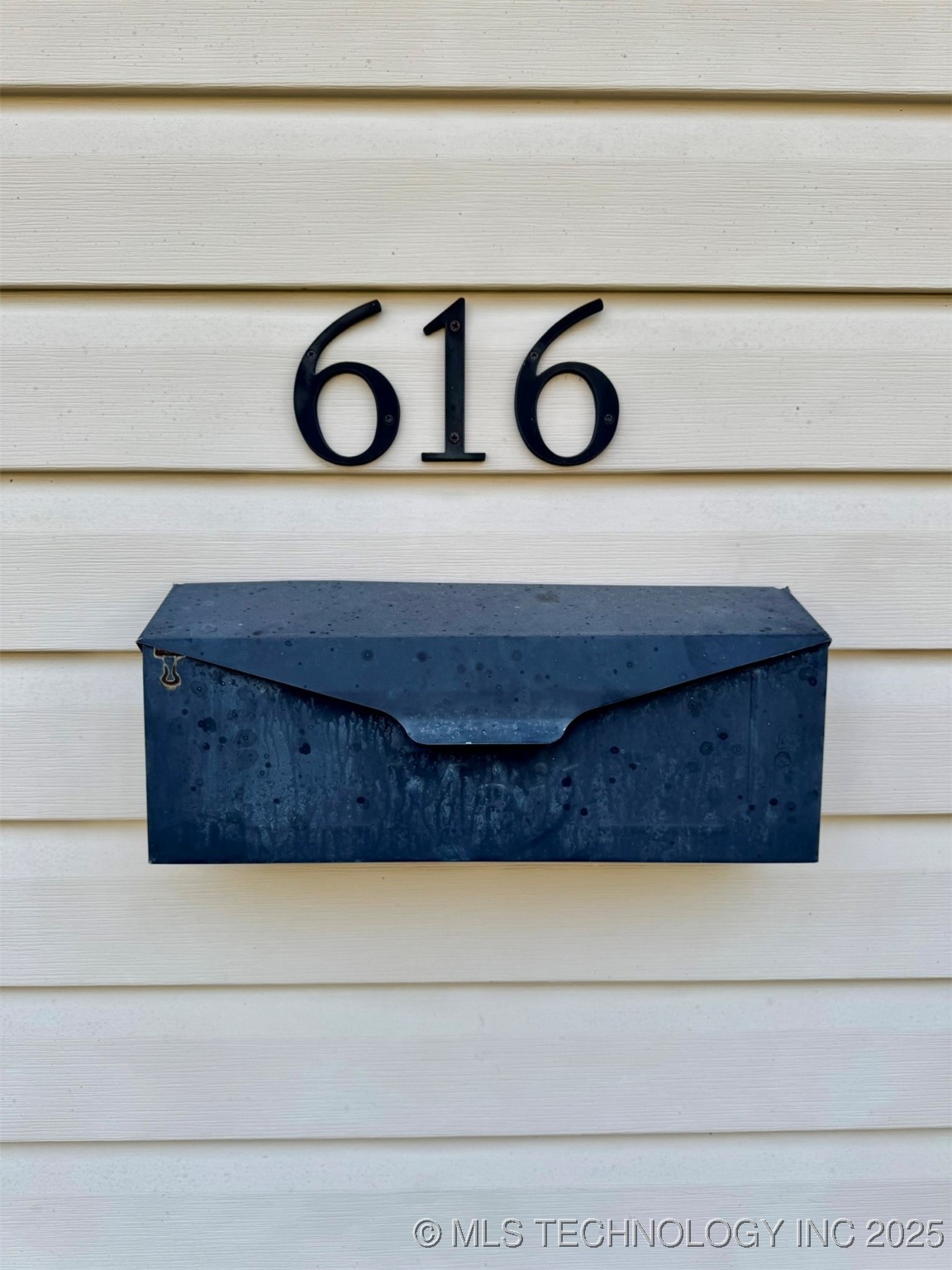 614 W Jefferson Avenue