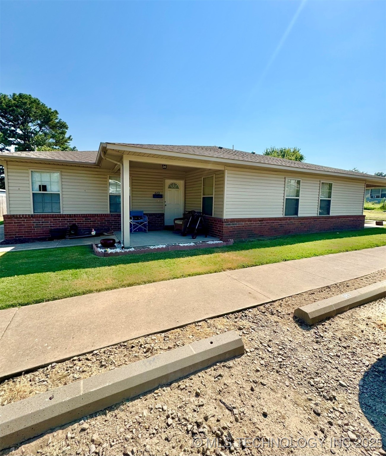 614 W Jefferson Avenue