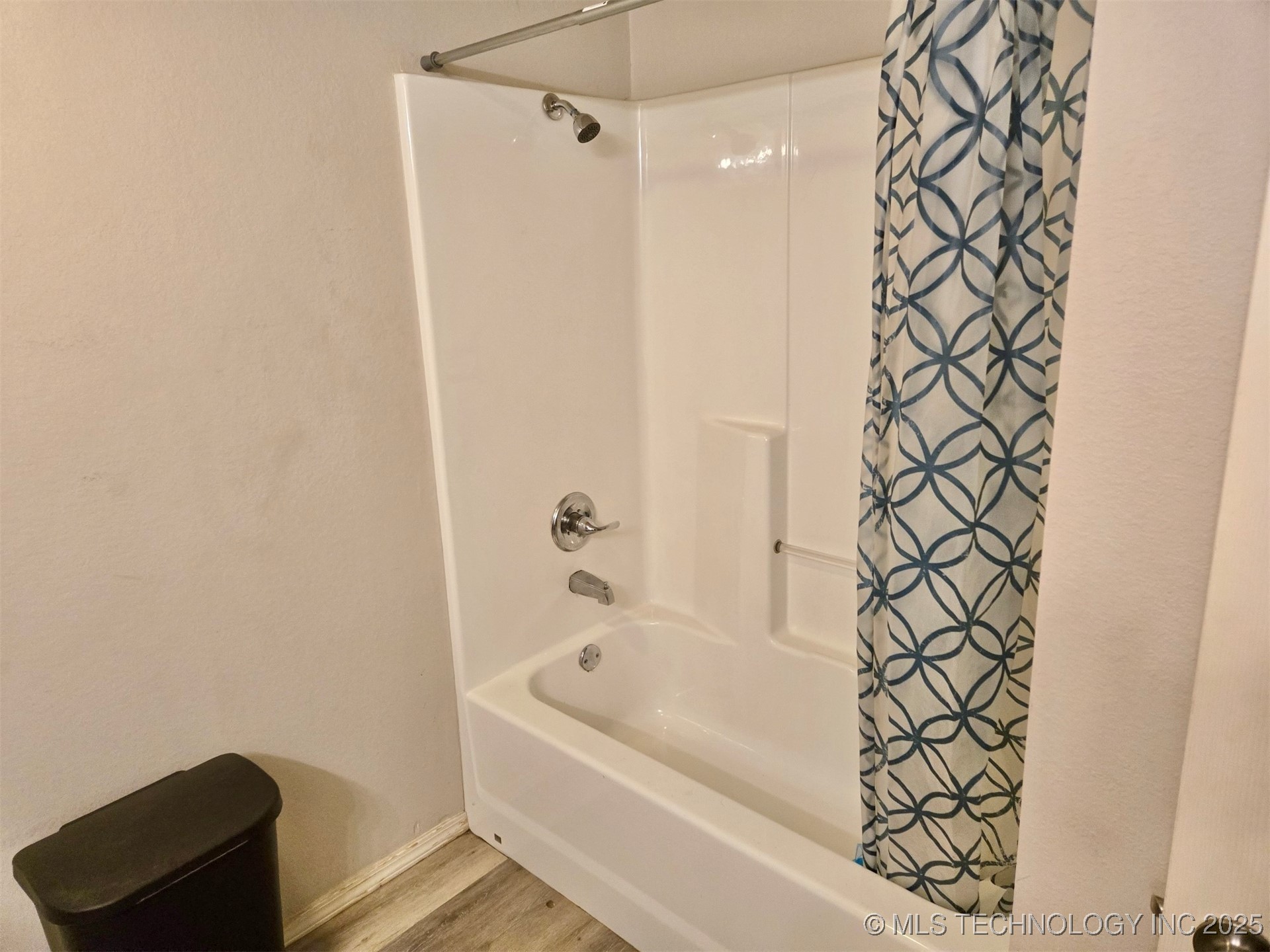 614 W Jefferson Avenue