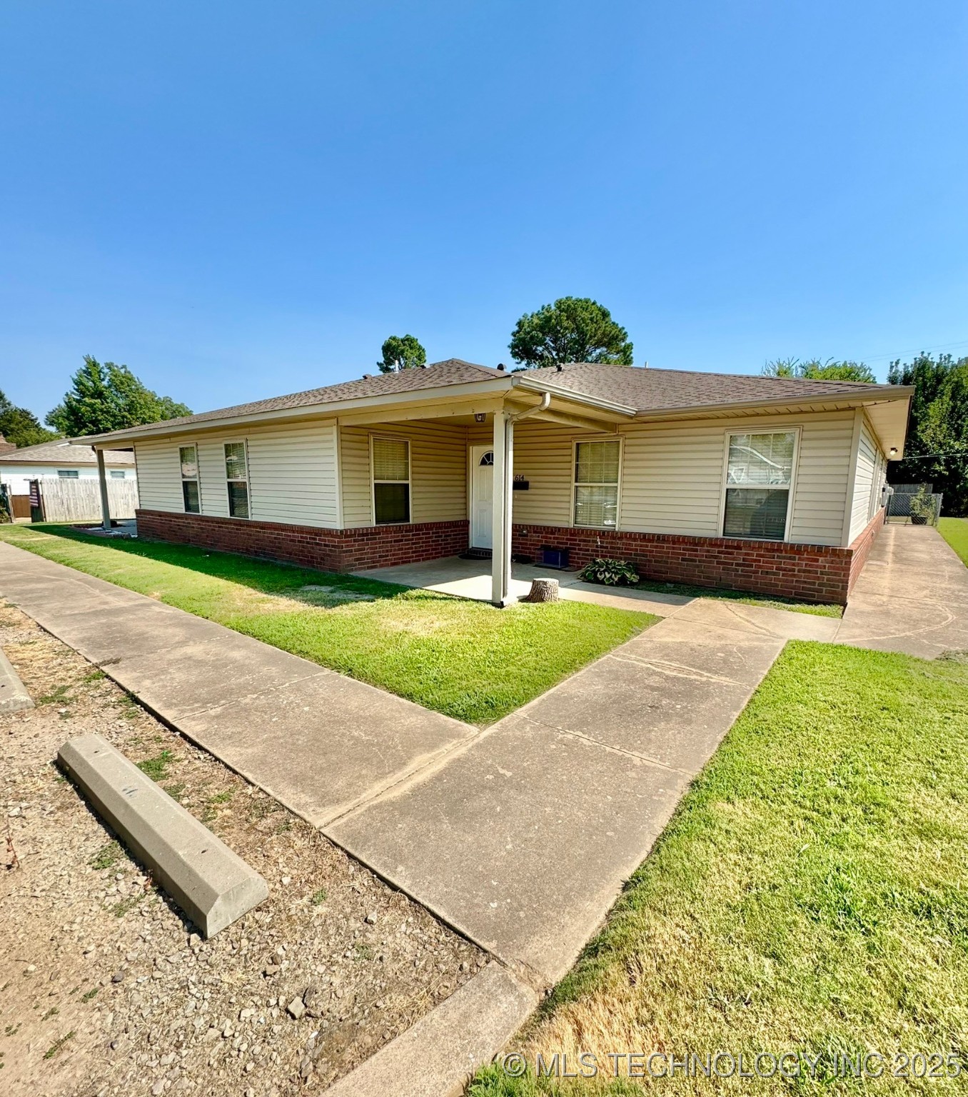 614 W Jefferson Avenue