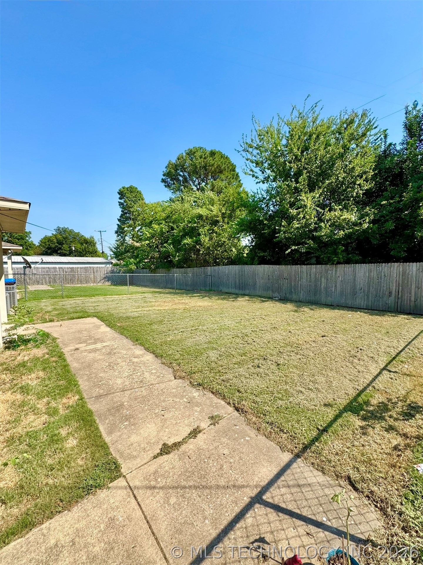 614 W Jefferson Avenue