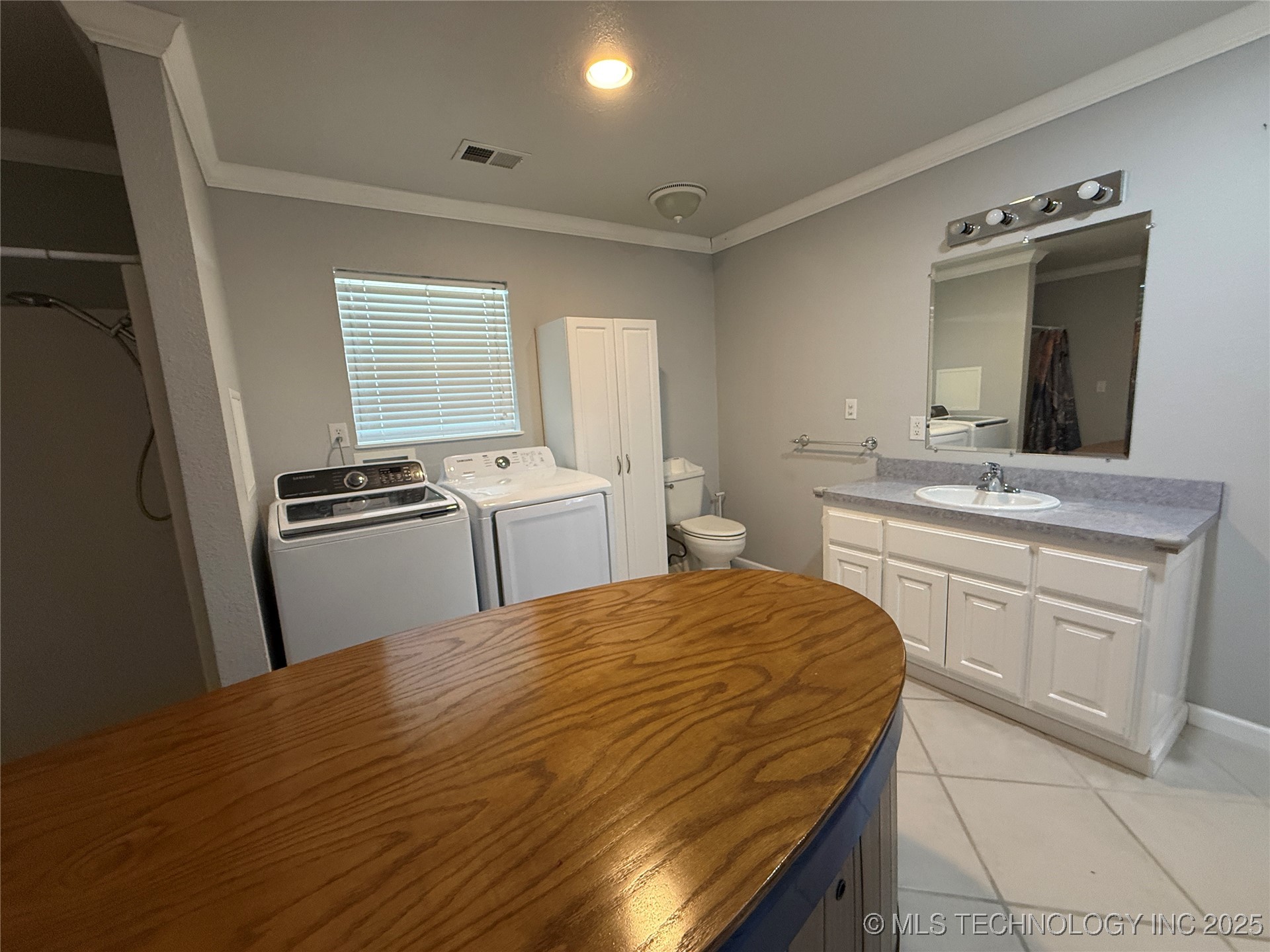 2930 N 11th Street W