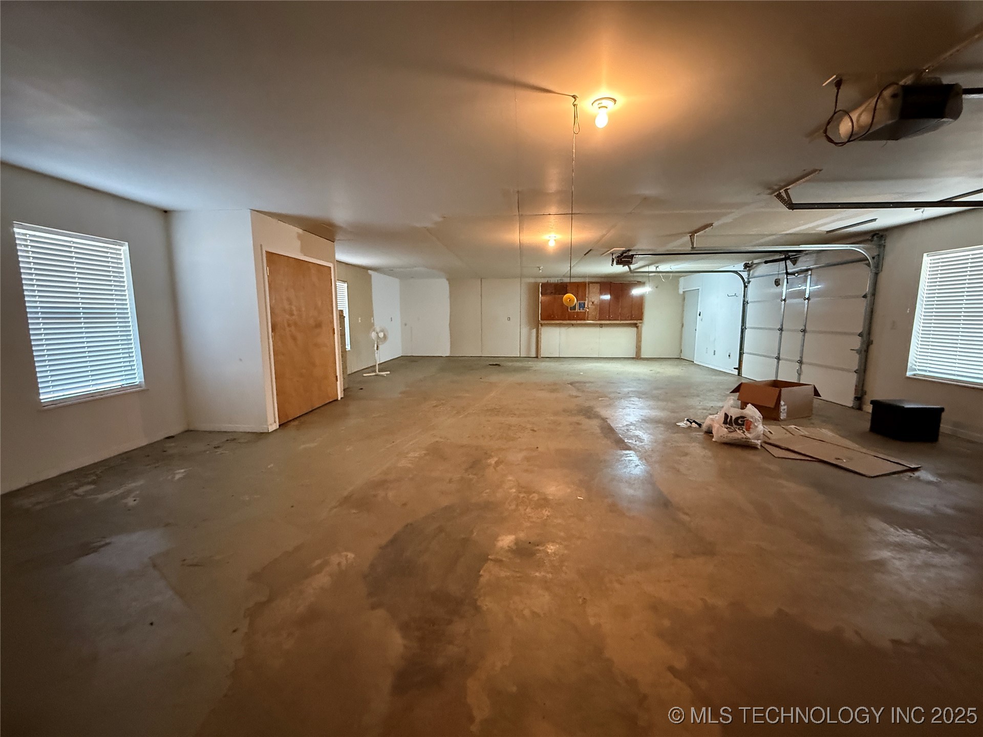 2930 N 11th Street W