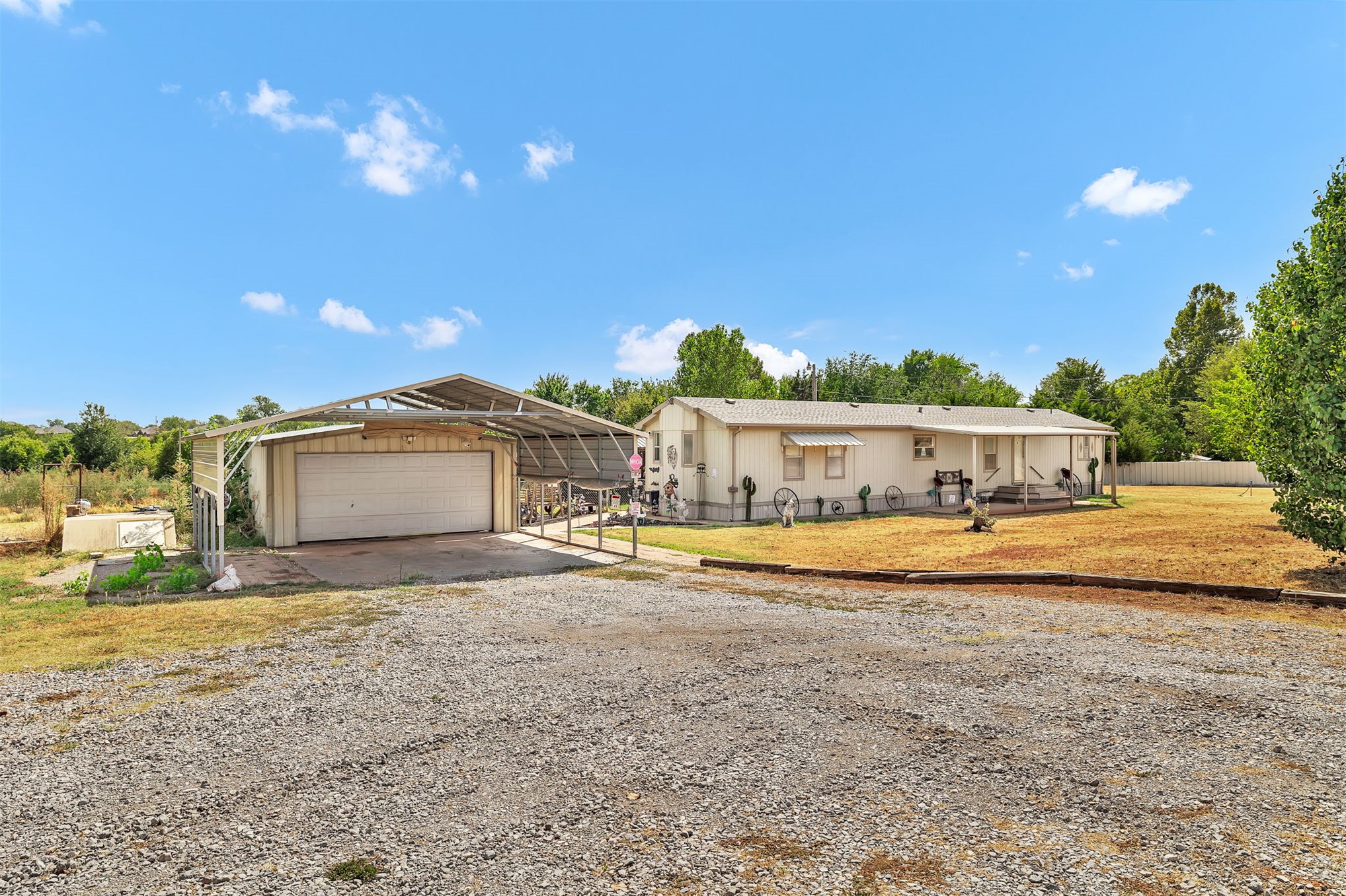 512 N Rockwell Avenue