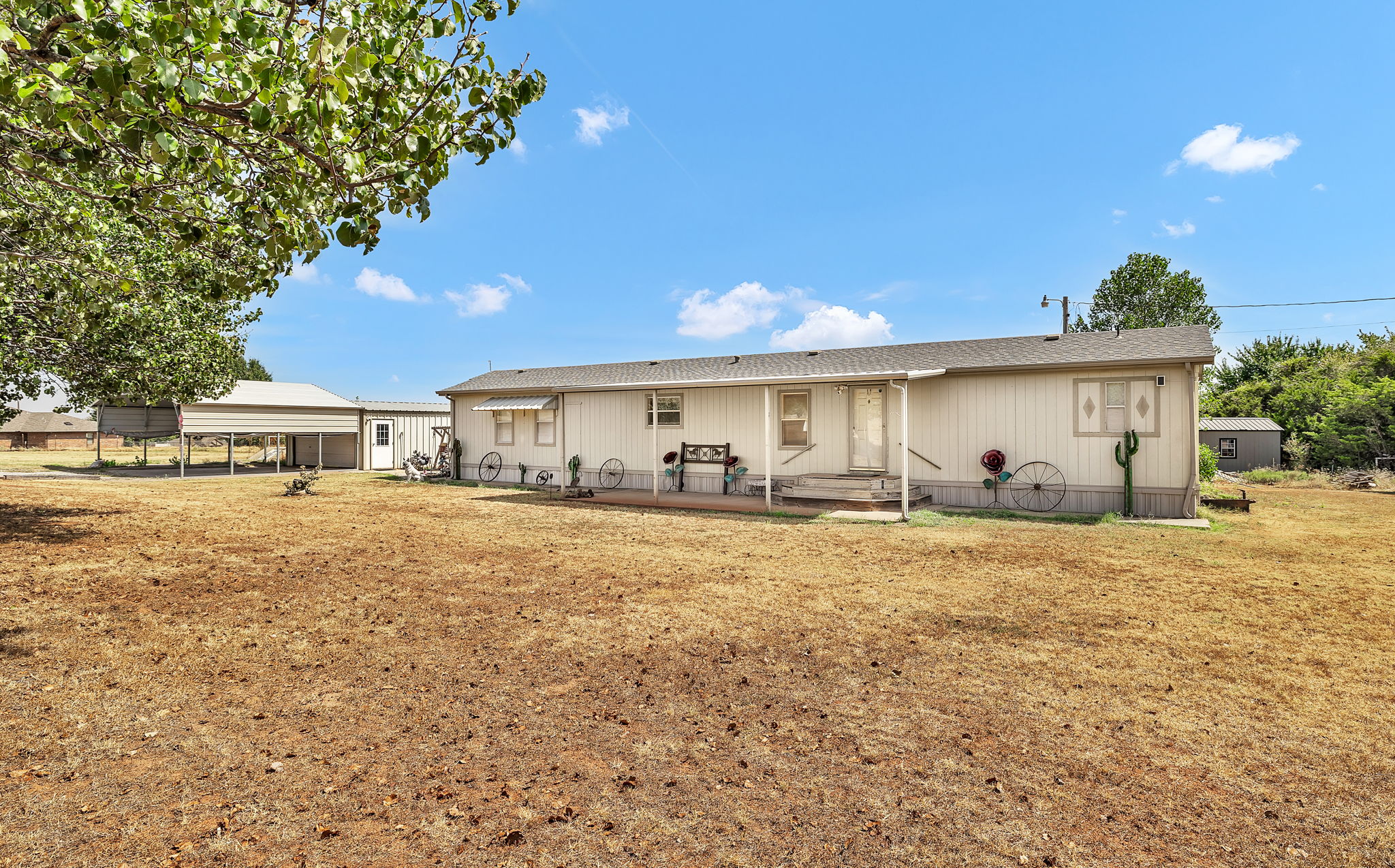 512 N Rockwell Avenue