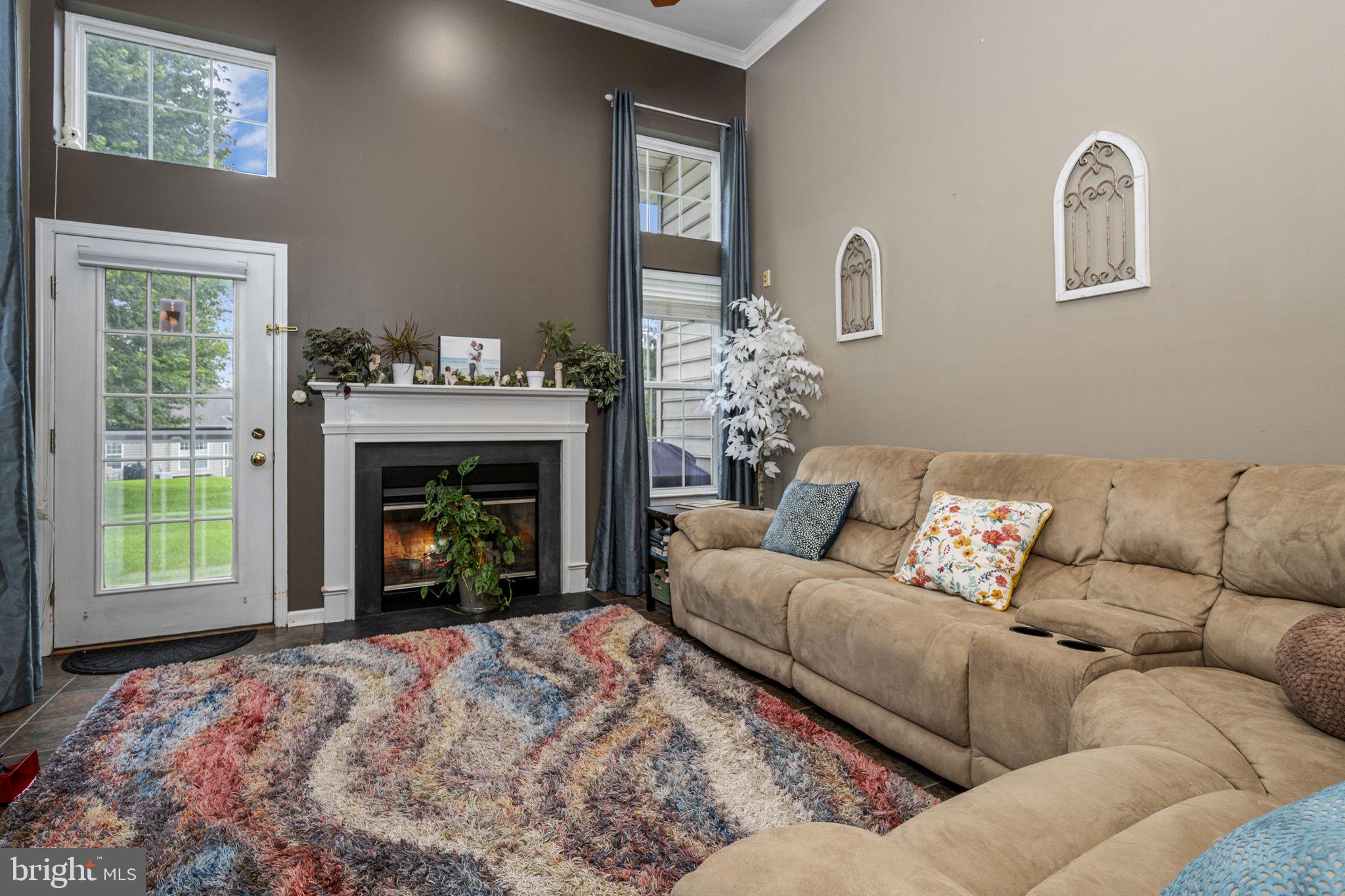 1520 LEXINGTON WAY