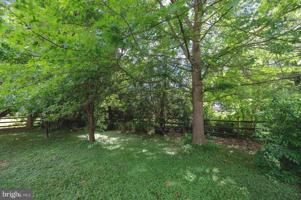4 HILLCREST DRIVE