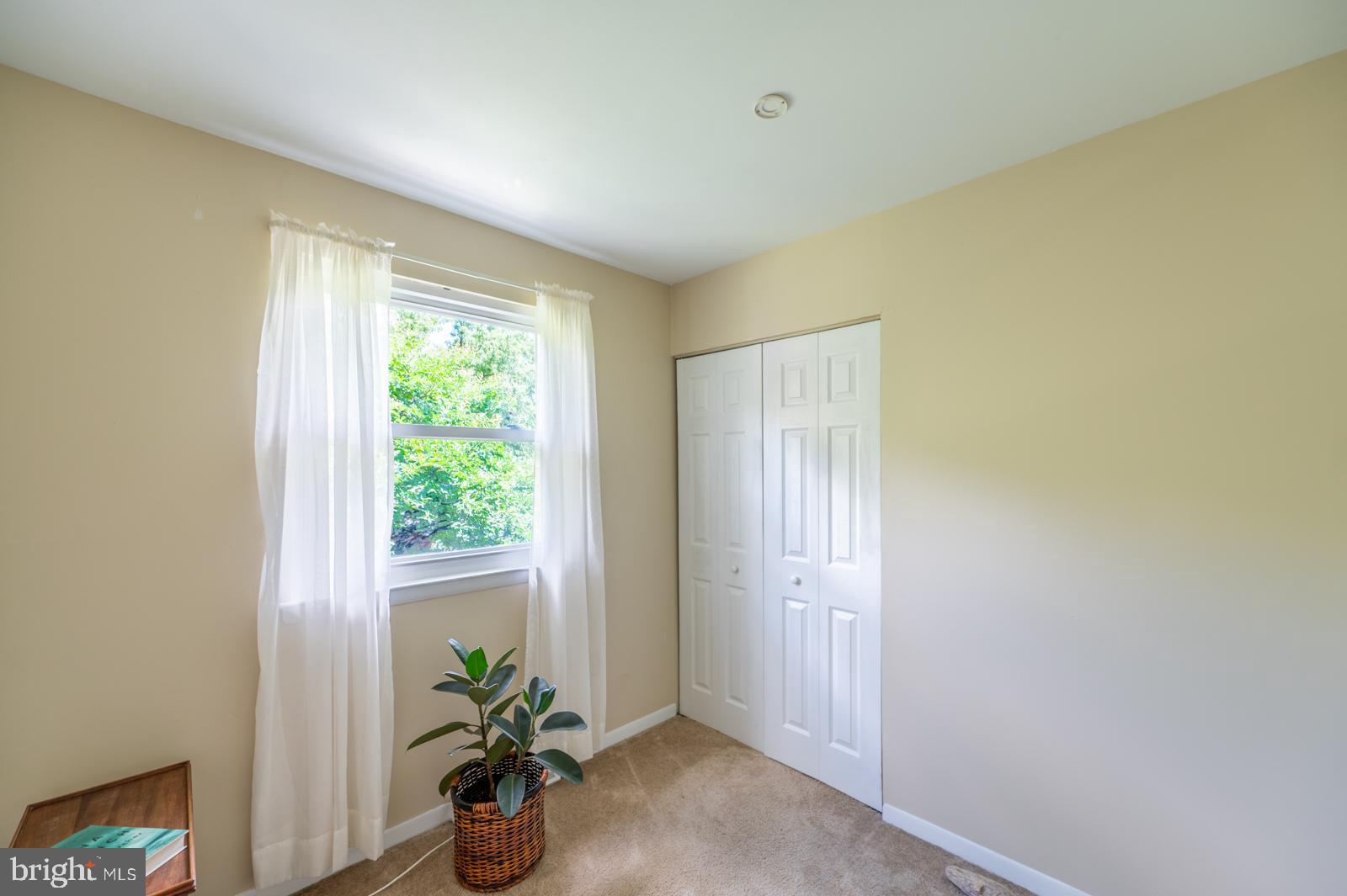4 HILLCREST DRIVE