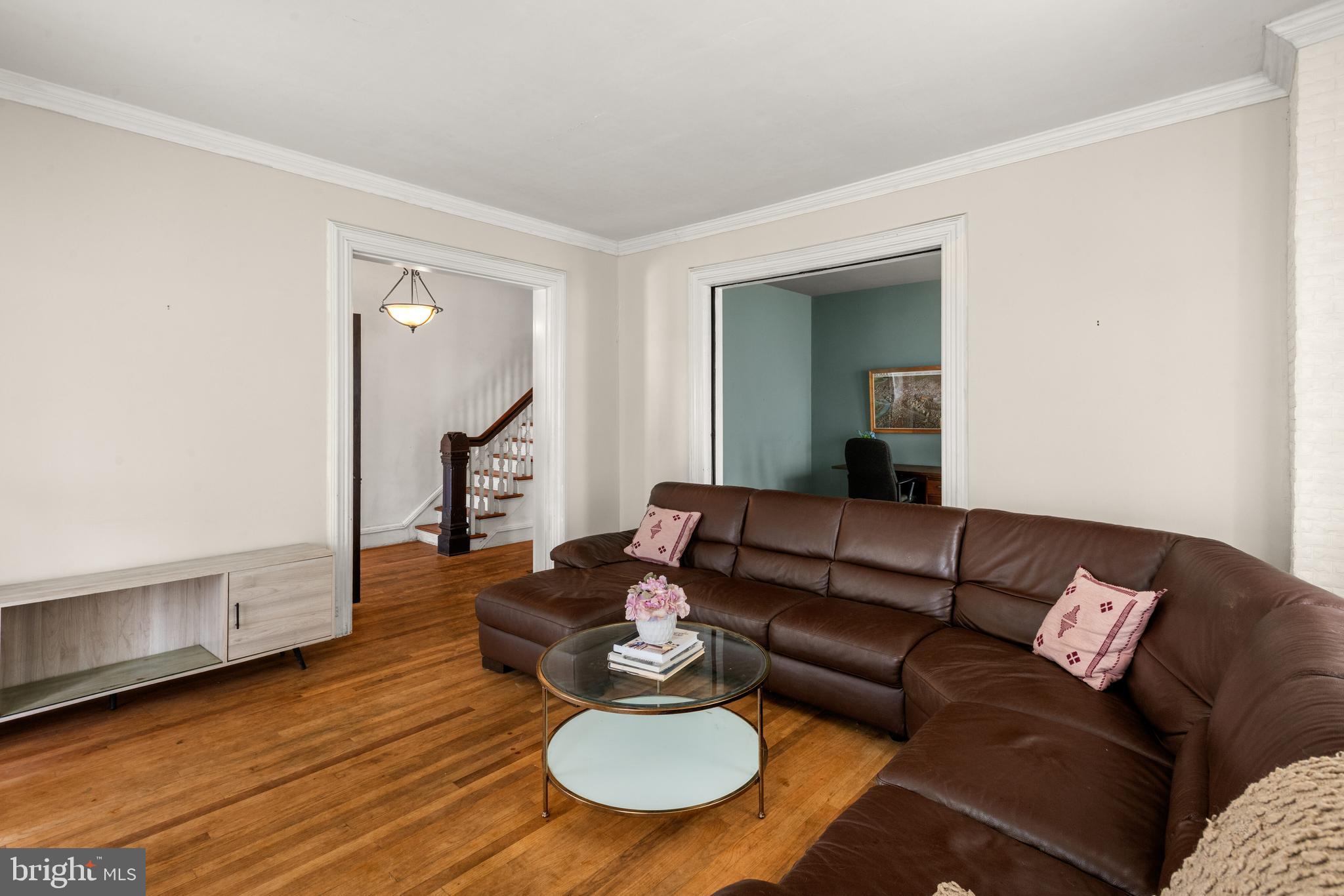 520 W 1ST AVENUE