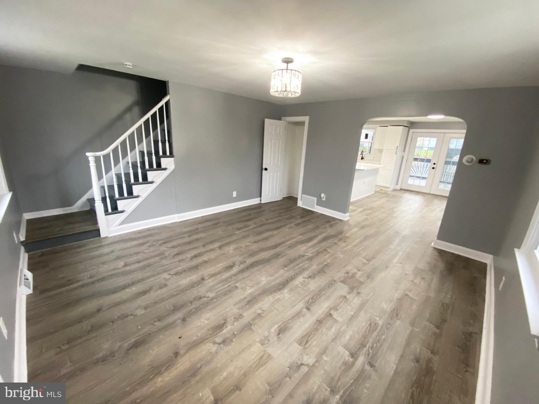 371 CEDAR AVENUE