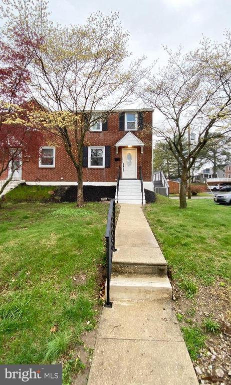 371 CEDAR AVENUE