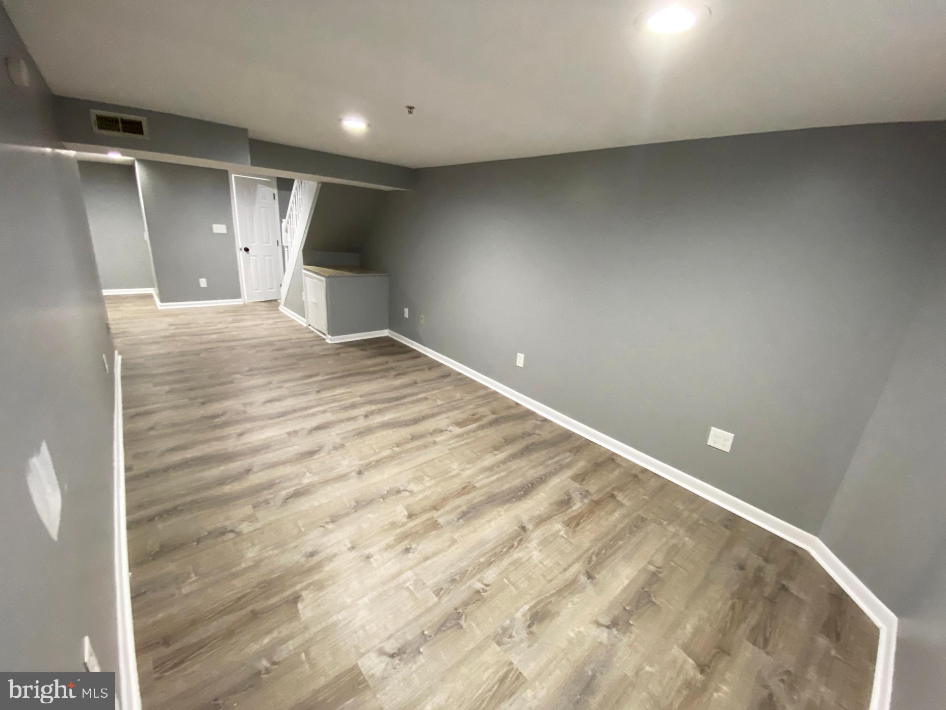 371 CEDAR AVENUE