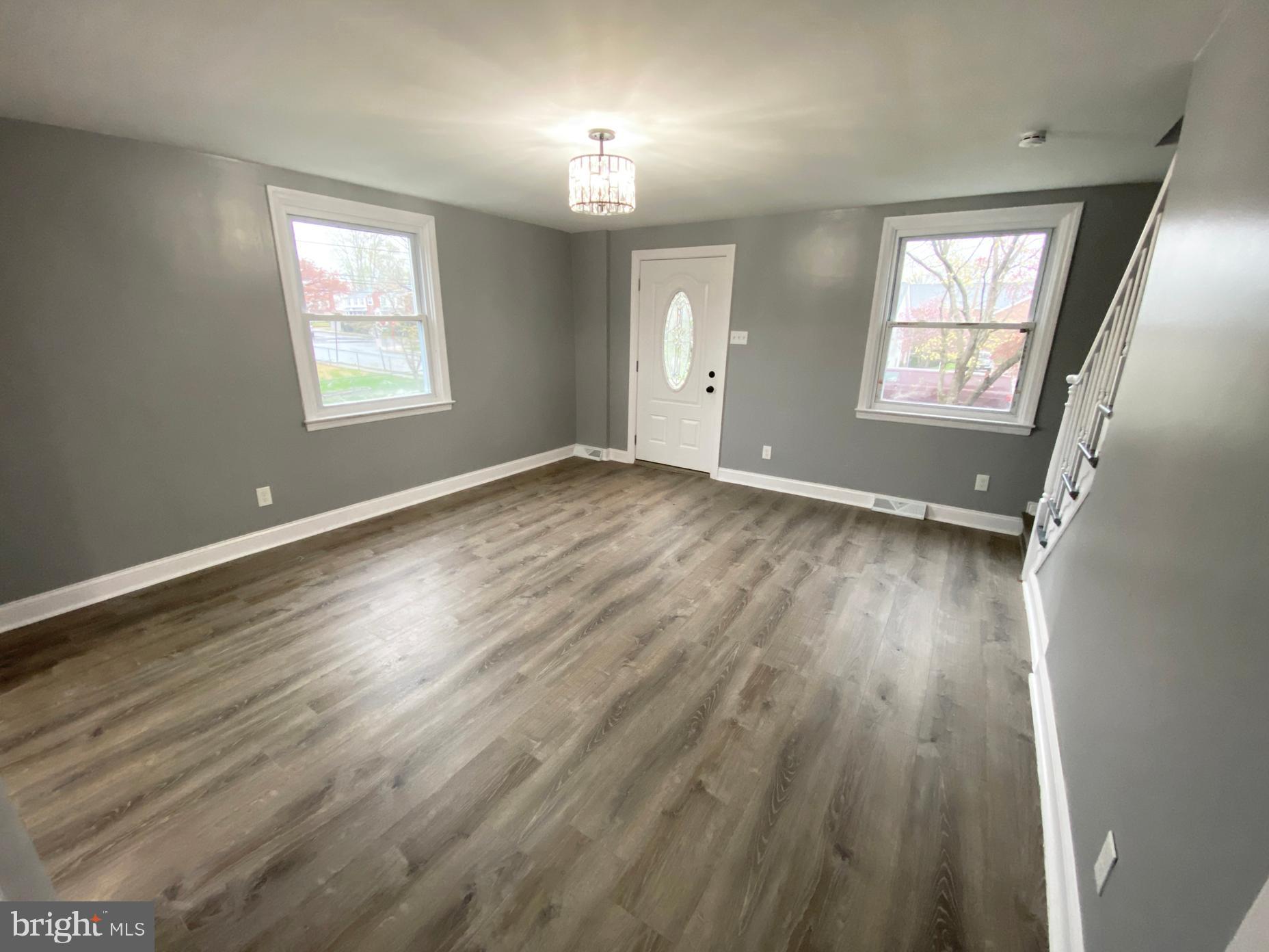 371 CEDAR AVENUE
