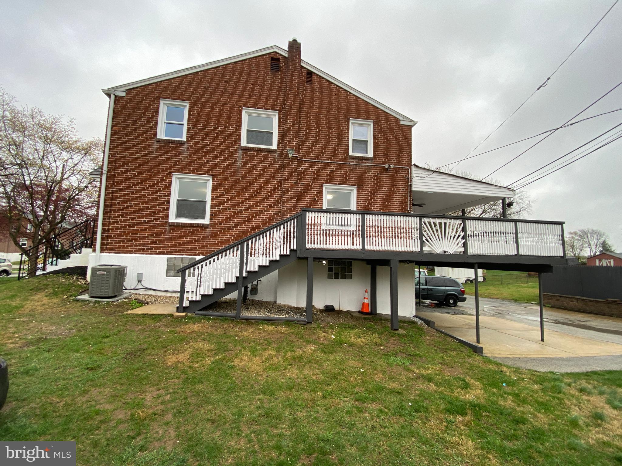 371 CEDAR AVENUE
