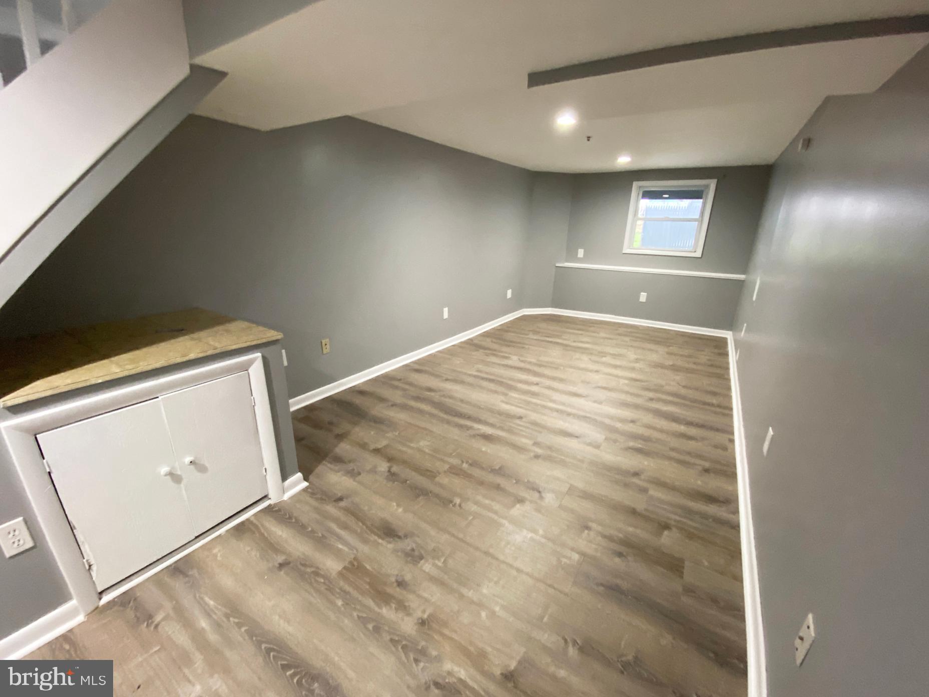 371 CEDAR AVENUE