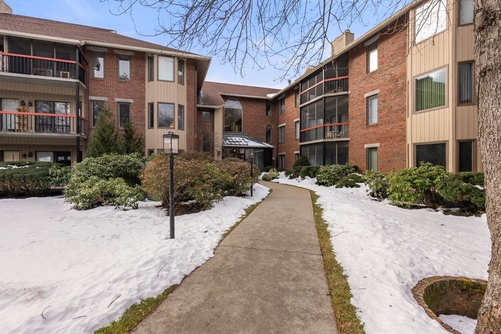 770 Salisbury St # 317