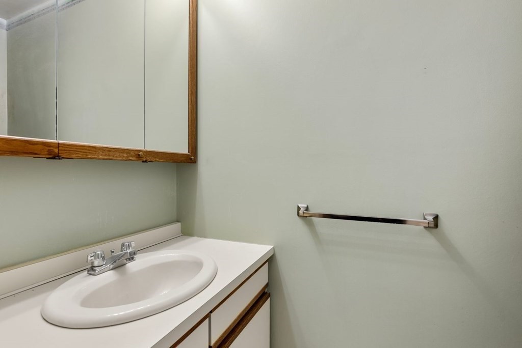 770 Salisbury St # 317