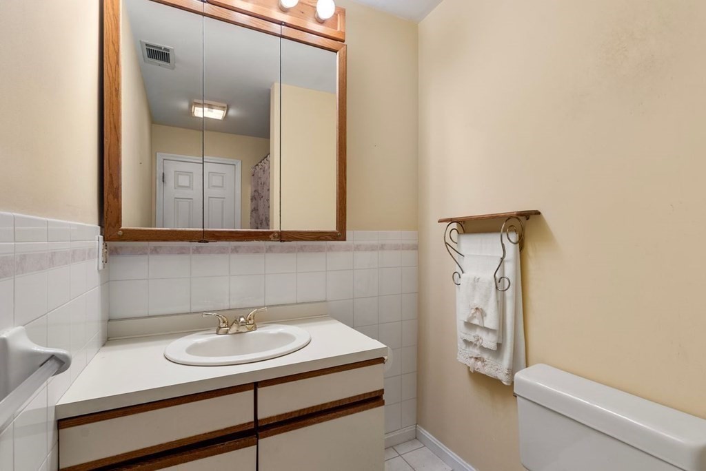 770 Salisbury St # 317