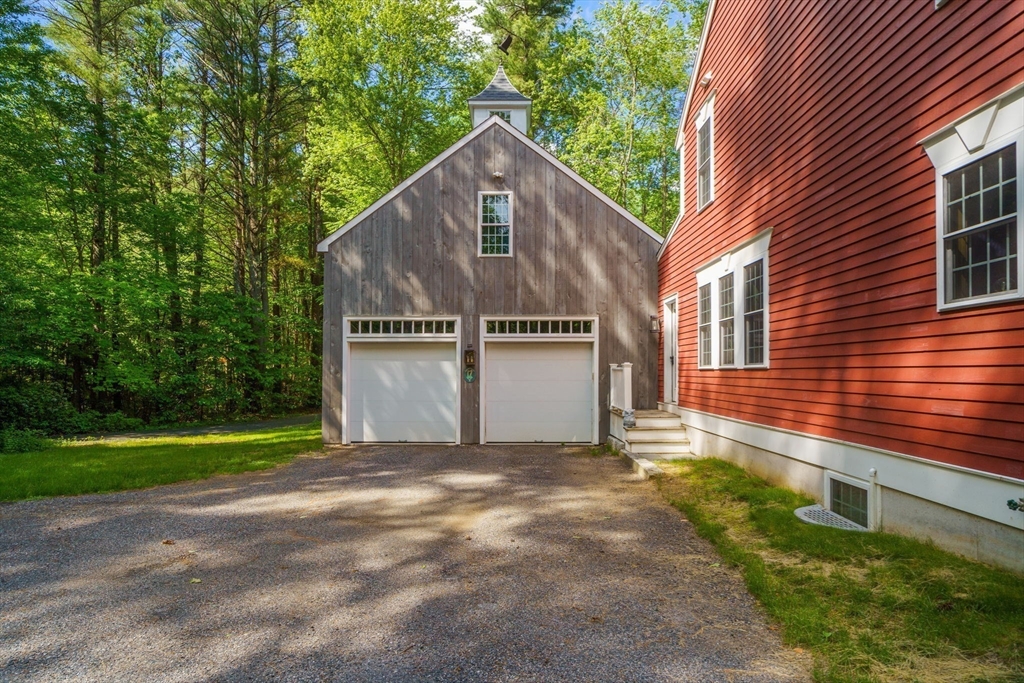 33 Champeaux Rd