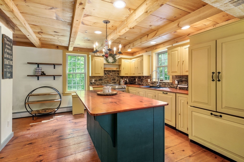 33 Champeaux Rd