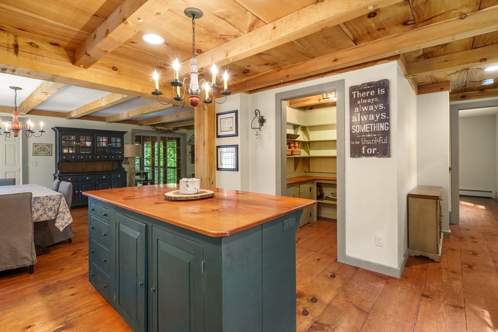33 Champeaux Rd