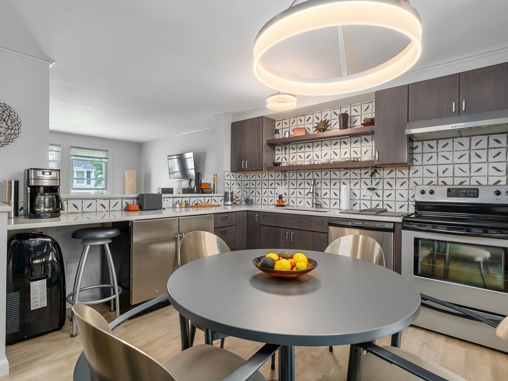 270 Sunderland Rd # 75