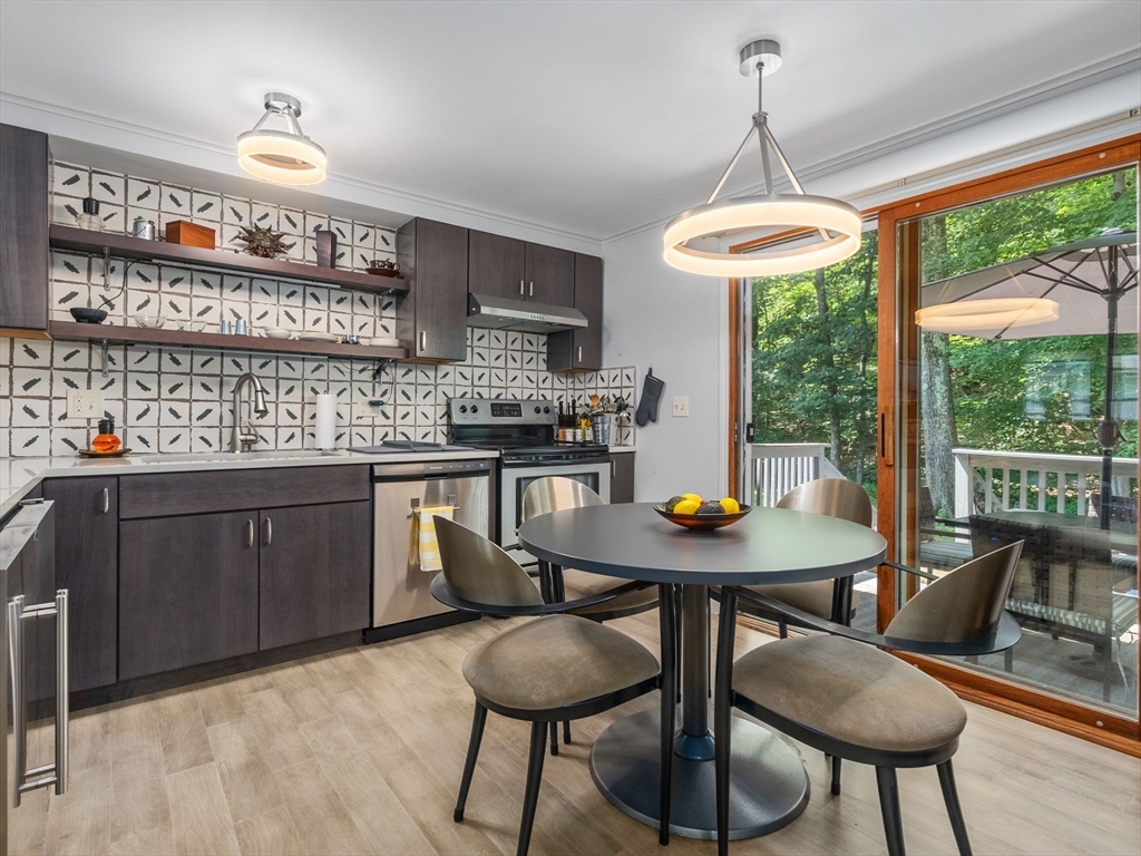 270 Sunderland Rd # 75