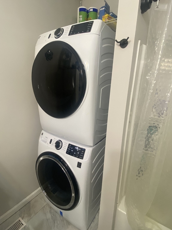3 Hudson Pl # 1