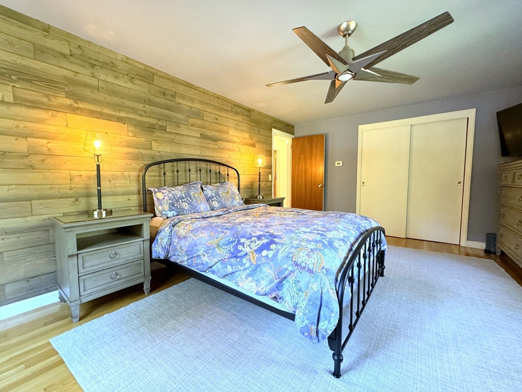 105 Holden Rd