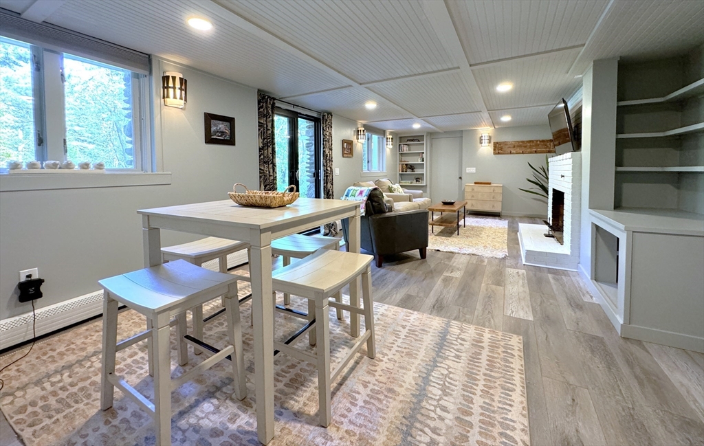 105 Holden Rd