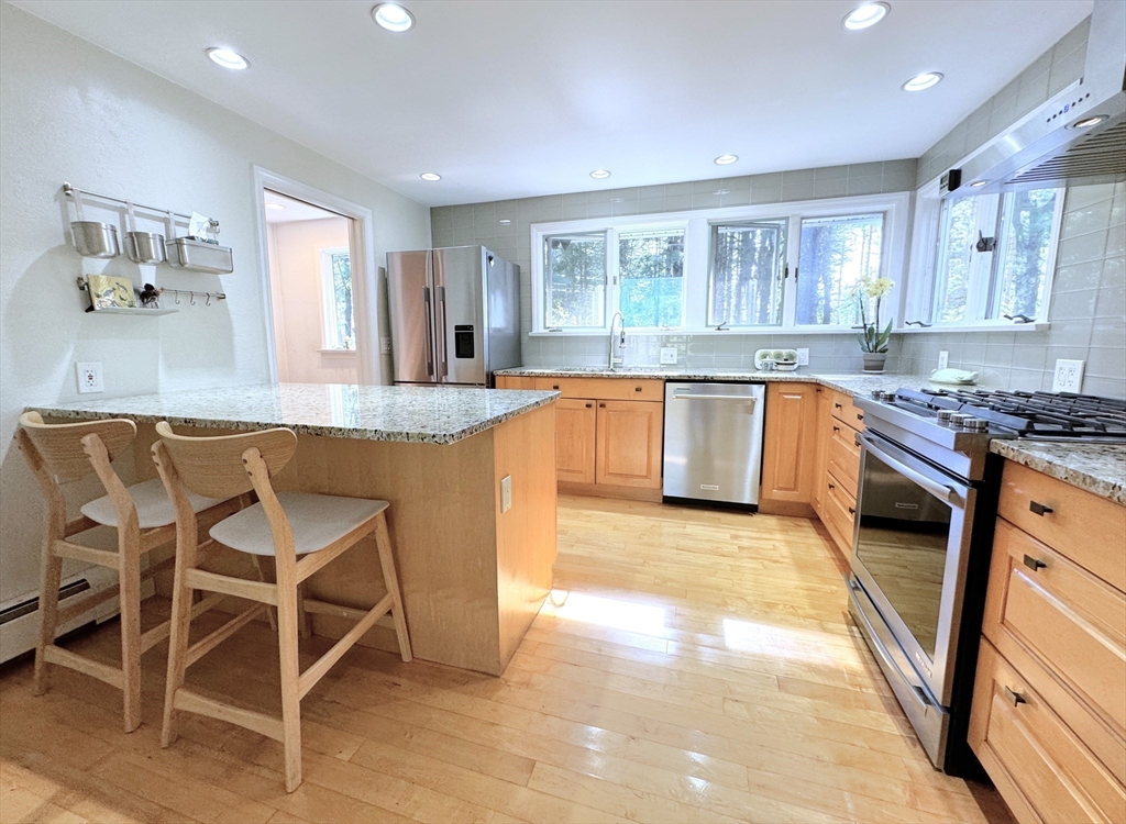 105 Holden Rd