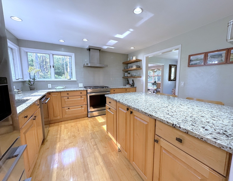 105 Holden Rd