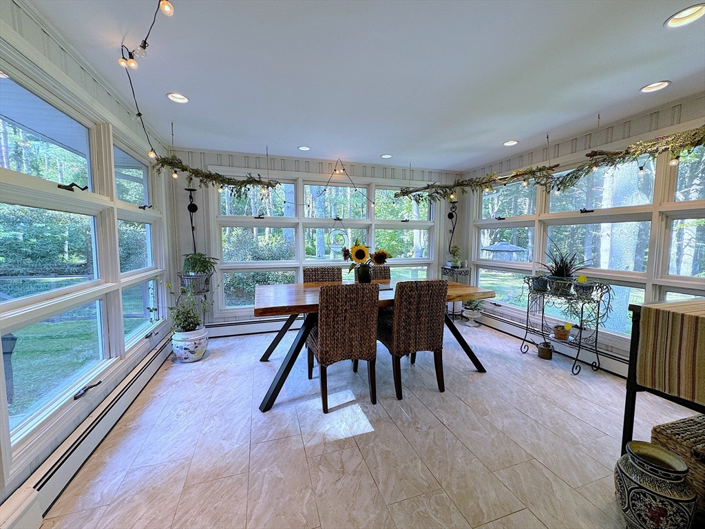 105 Holden Rd