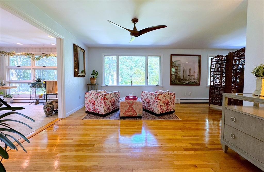 105 Holden Rd