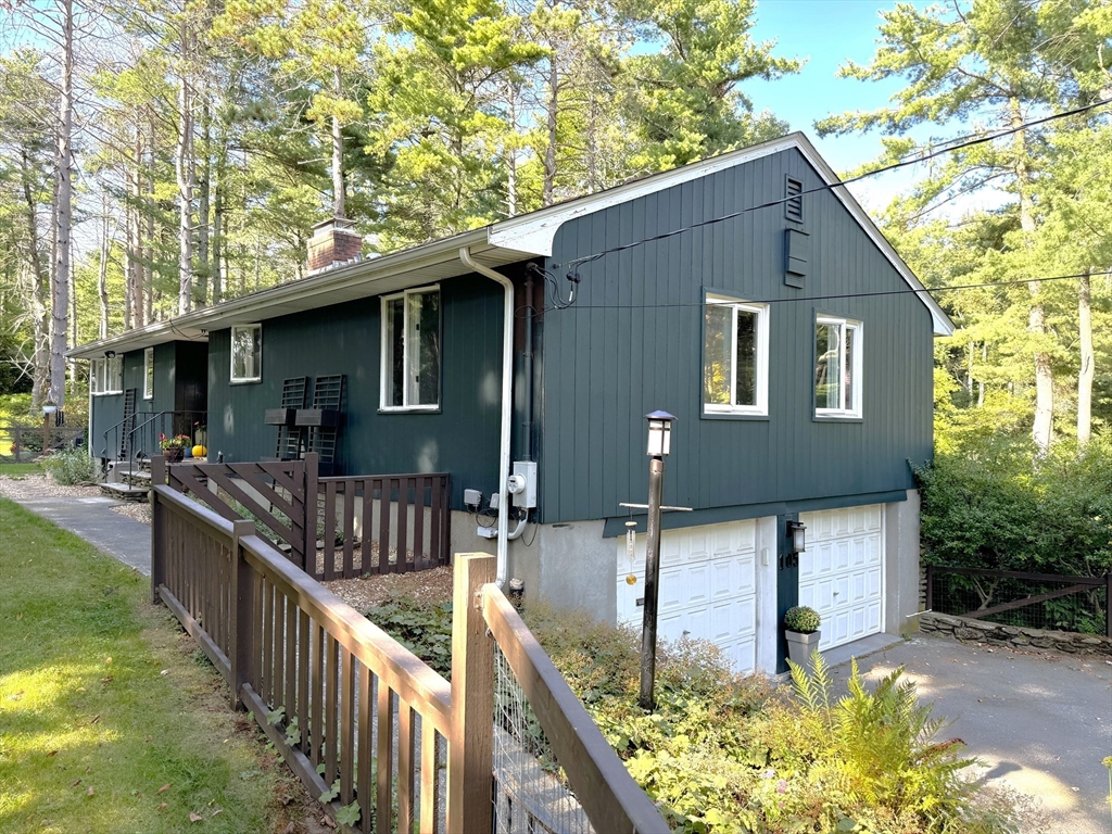 105 Holden Rd
