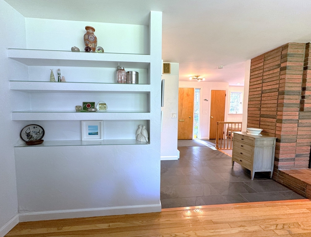 105 Holden Rd