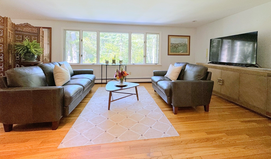 105 Holden Rd