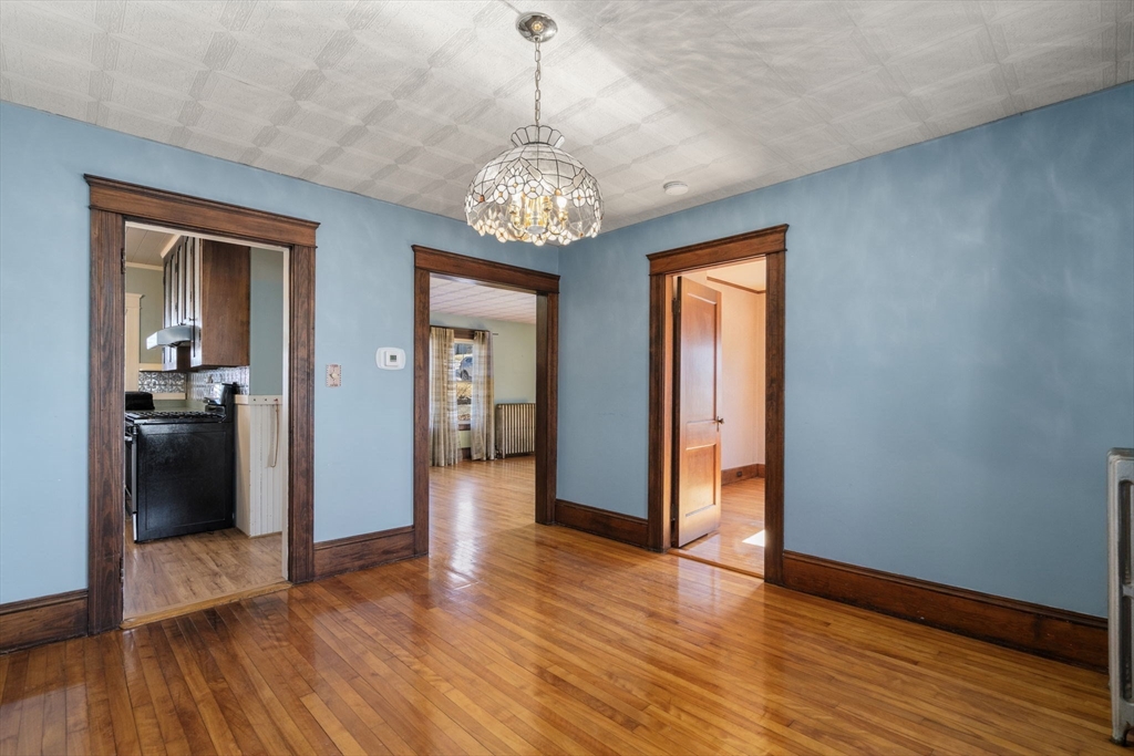 72 Kenwood Ave