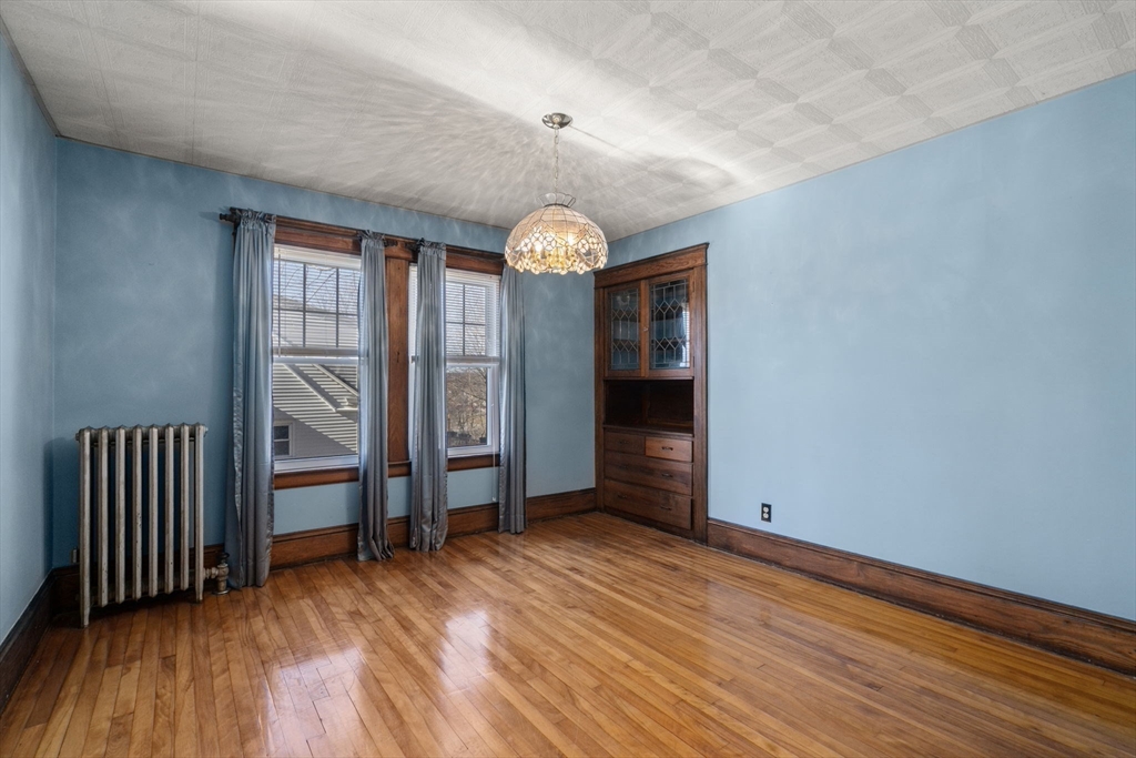 72 Kenwood Ave