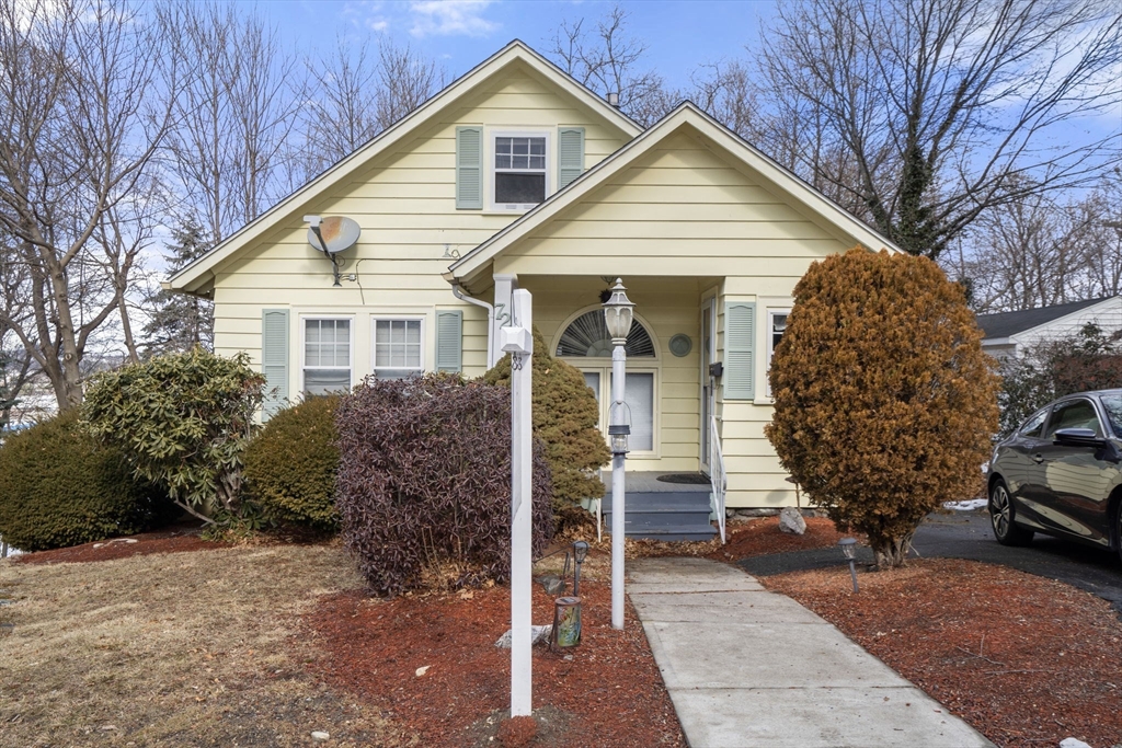 72 Kenwood Ave