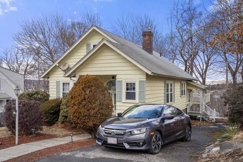 72 Kenwood Ave